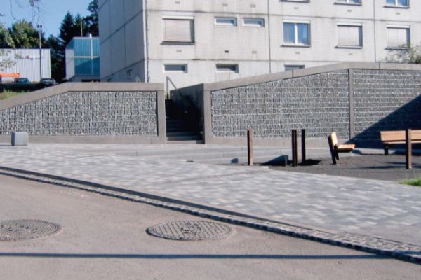 collet-bau-erdbau-kanal-aussenanlagen-1-webB8E7A436-3C94-45C2-9E65-E32637B337AC.jpg